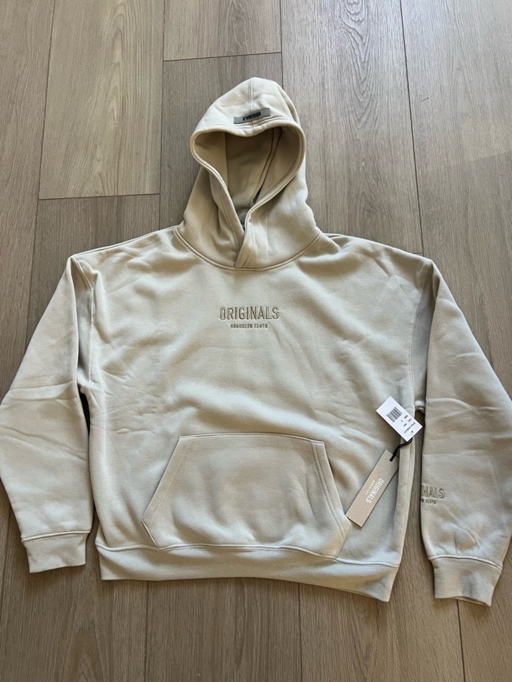 NWT Brooklyn Cloth Originals Men’s Beige Hoodie with Front Pocket Size Small